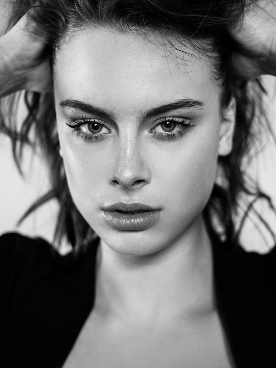 Foto: Prissiliya Junewin, Model: Kim Daria, Make-up/ Haare: Isabella Kirchner
