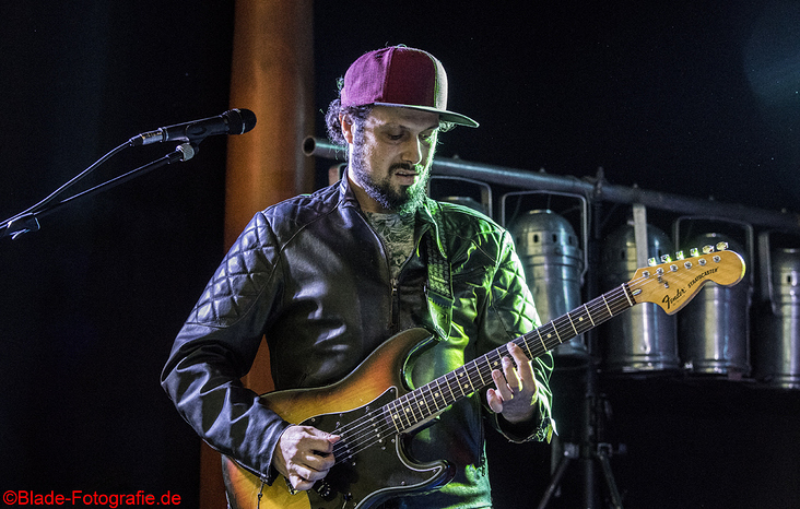Mikel Bluni – Jimmy Steeltown