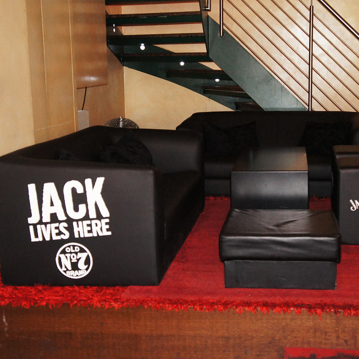 Tailer-Made Sofabeschriftung Jack Daniel’s