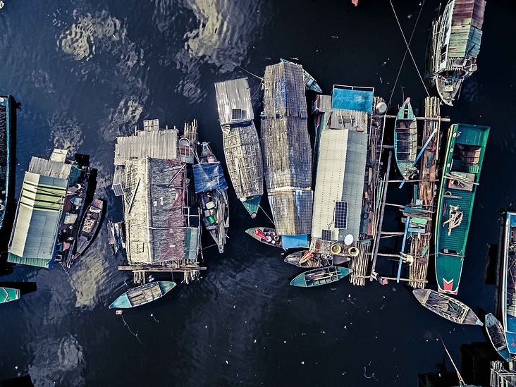 Tonle Sap Kambodscha / Cambodia, Floating Village, (Luftbild mit einer Drohne)