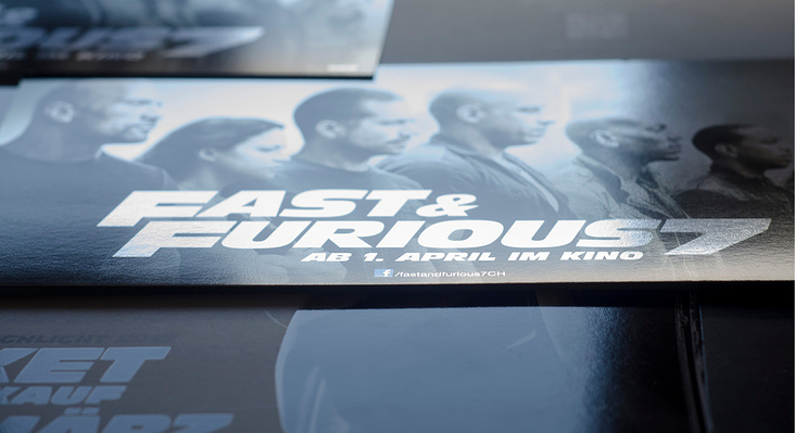 Flyer mit Silberfolie für den Film „Fast & Furious 7“