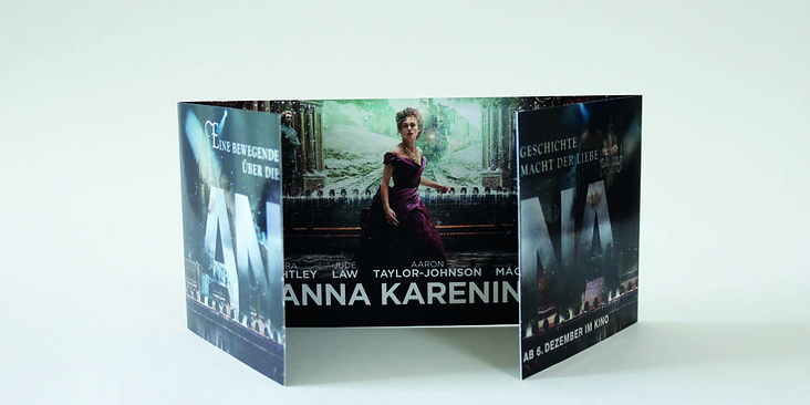 Klappflyer mit Silberdruck für den Film „Anna Karenina“