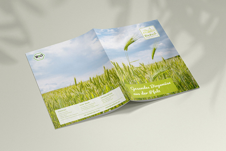 Print Design // Broschüre für Biobauernhof