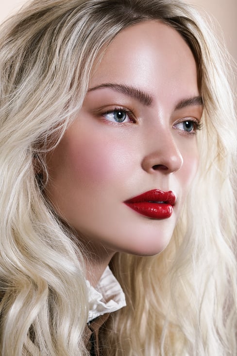 Red Lips- Glow and Go!