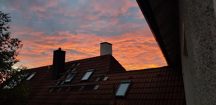 Sonnenuntergang über den Dächern