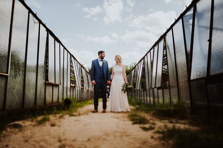 Freie Trauung in einem Garten Hochzeitsfotograf Frankfurt Matthieu Lenz87