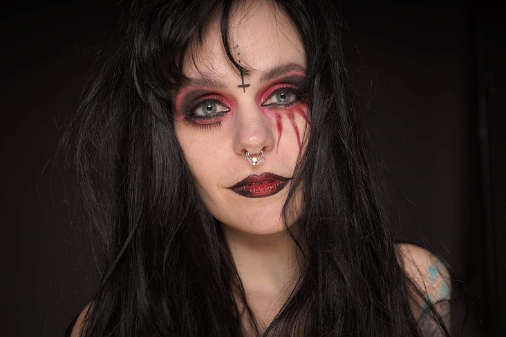The Gothic Girl (Gruft Look) #1