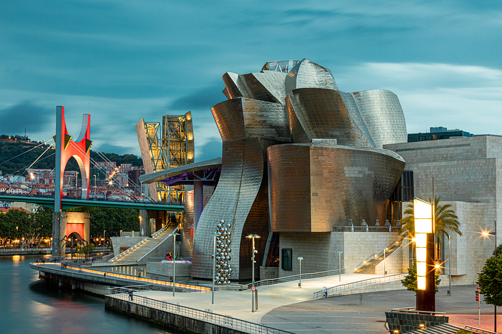 Museo Guggenheim Architekt: Frank O. Gehry;  Projekt: Kunstmuseum für moderne Kunst, Bilbao (ESP); 2019