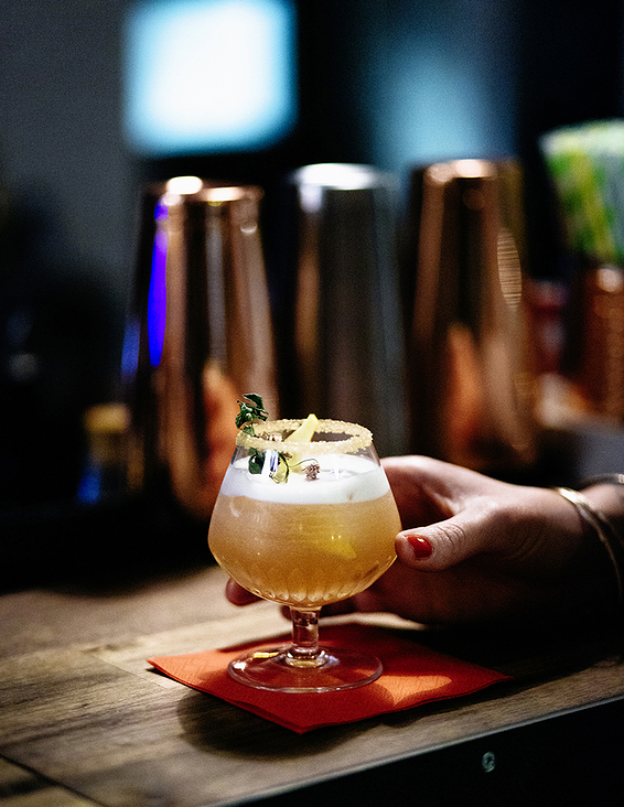 Mon Bonheur – Cocktail Still Life