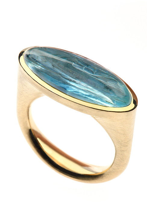 „Antiquity“ Ring, 750/- Gelbgold, Aquamarin