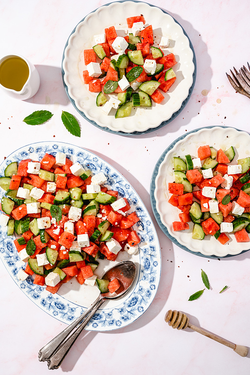 Wassermelonensalat mit Feta – hartes Licht