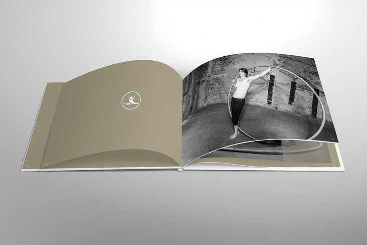 Fotobuch „Melcalin“ Cyr Wheel Artist