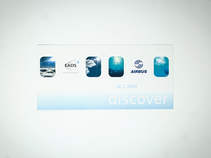 Airbus | discover | Folder im Rahmen des Event-Designs auf der ILA in Berlin