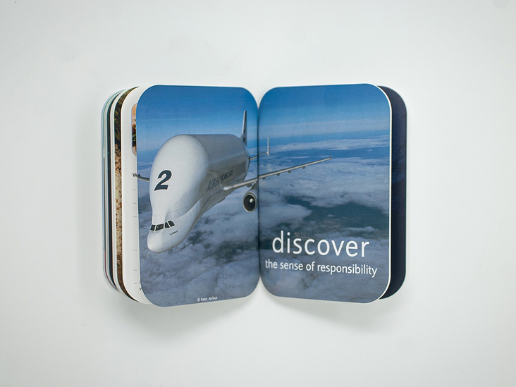 Airbus | discover |  Buchgestaltung im Rahmen des Event-Designs auf der ILA in Berlin