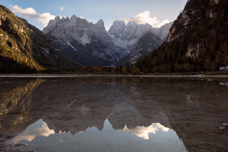 Monte Cristallo und See in den Dolomiten