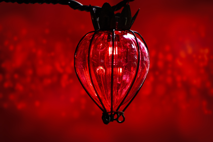 red-lamp-7614421