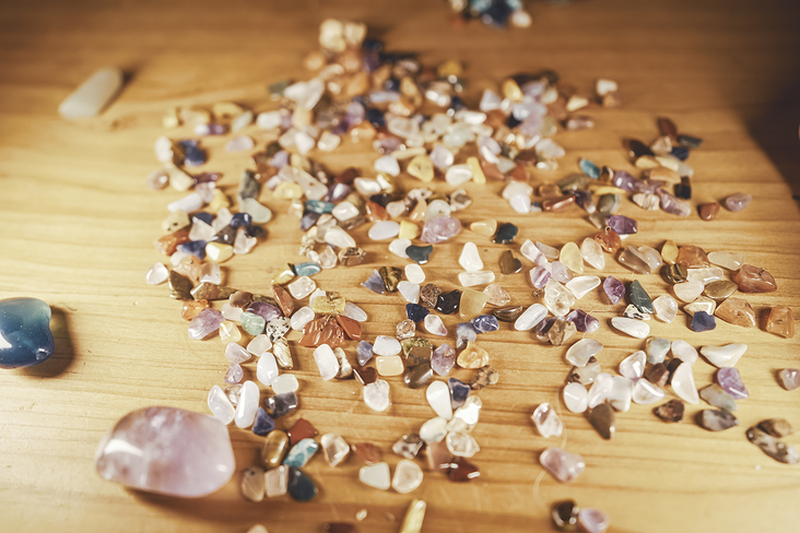Viele kleine Edelsteine – Jewelry Ocean