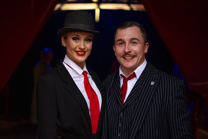 Mollie Appleyard und Danil Lysenko im Circus Roncalli