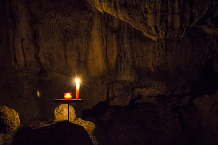 Höhle