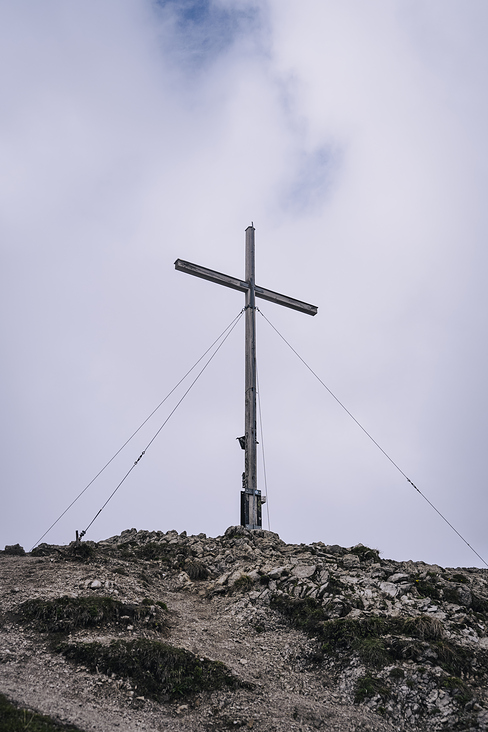 Jochberg Gipfelkreuz – Walchensee – Bayrische Voralpen – Frühling – Fotografie Wanderung 22