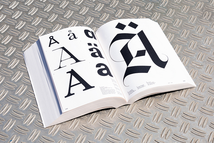 Slanted-Graphic-Languages-10