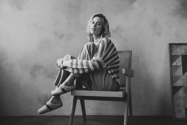 b/w