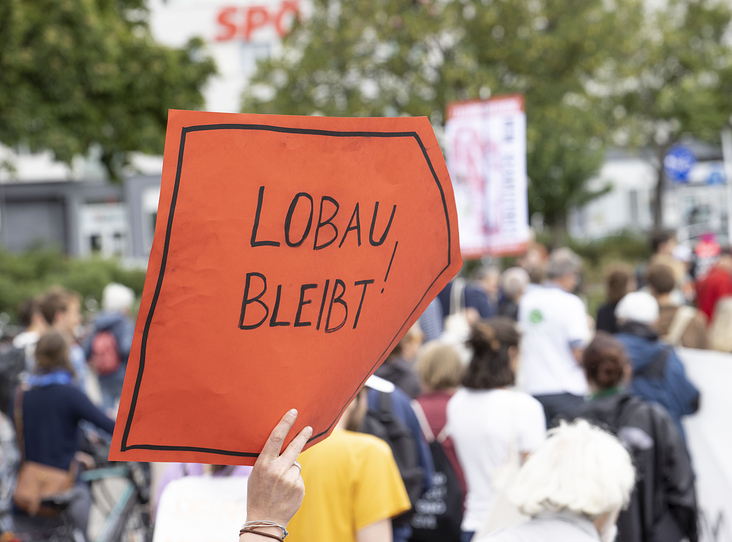 Demonstration 012