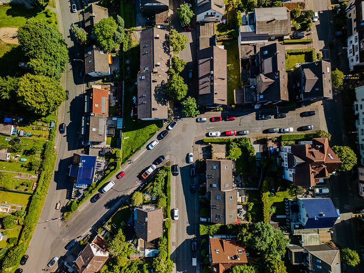 Übersicht aus der Vogelperspektive. Ideal für Geländepläne, Eventflächen und Immobilienpräsentationen.