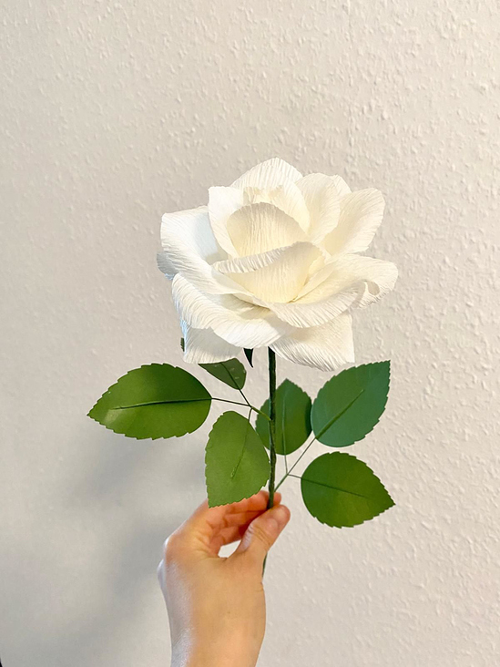 Papierblumen Rose aus Krepppaier