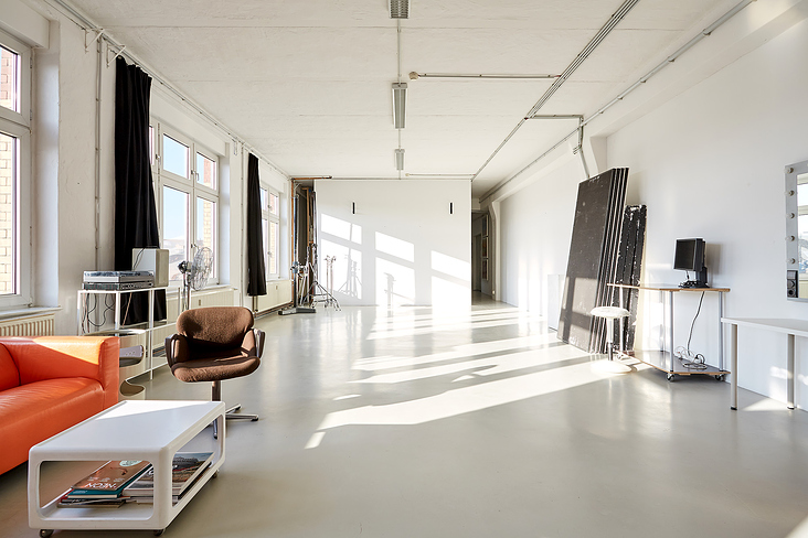 Studio 2018−005