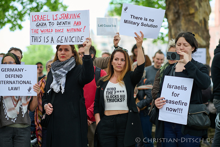 Politik | Kundgebung | Israelis gegen Gazakrieg