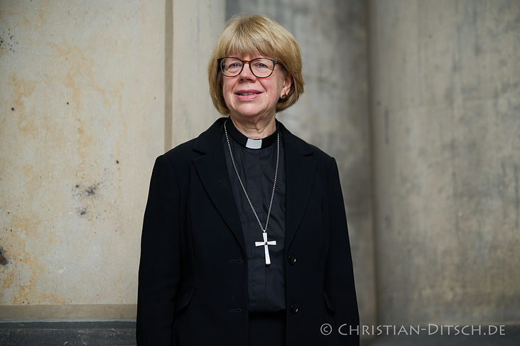 Die zukünftige Erzbischöfin von Canterbury, Sarah Mullally, predigte am 2. November 2025 im Berliner Dom.
