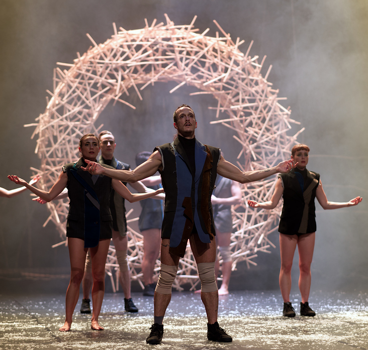Tänzerinnen und Tänzer des Balletts Halle