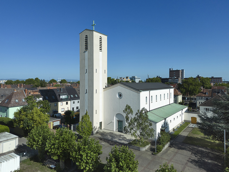St.Bonifazius © Oberst 11−08−25 © Oberst 11−08−25 DJI 0573