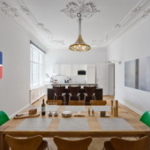 „Apartment Spreebogen“ von Berlinrodeo interior concepts