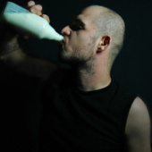 “Milk Shooting” from Eoghan von Noragnyl