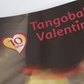 «Tangoball Valentino» von Ursula Halfmann