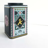 „Tea Tin“ von Alexandra Linortner