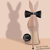 „Print- und Social-Media-Ad hearts for heels“ von Neoist Text + Design