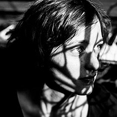 „Portrait“ von Nora Laurie Lammers