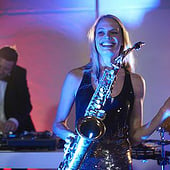 „DJ plus Saxophon Düsseldorf“ von DJ & Friends | DJ Plus