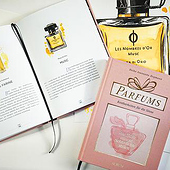 „Parfum Flakons Illustrationen Buch“ von Anja Brüninghaus