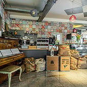 „Café Antique, Ladenburg“ von Alexander Amann