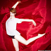 „Dancing in RED“ von Doleschal Stephan Photographer