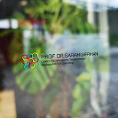 «Prof. Dr. Sarah Gierhan» de Frieder Beckmann