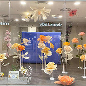„Schaufenster in der Volme Galerie“ von Kimspaperflower
