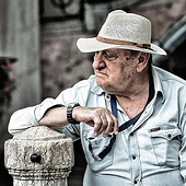 “Portrait Hüte1” from Gary Benth Fotografie