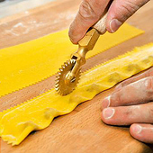 «Italian food blogger Andrea Vella and his wife» de Andrea Vella