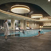Diseñadores: «Аlpine Wellness – Ein Ort zum Innehalten» de Render Vision
