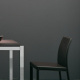 Stuhl aus Leder und Tisch mit Beine aus Leder